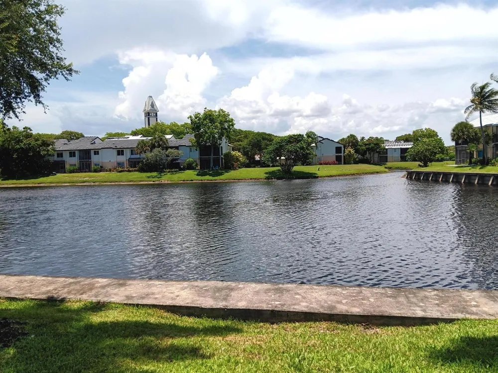23157 Fountain View Drive #E Boca Raton, FL 33433