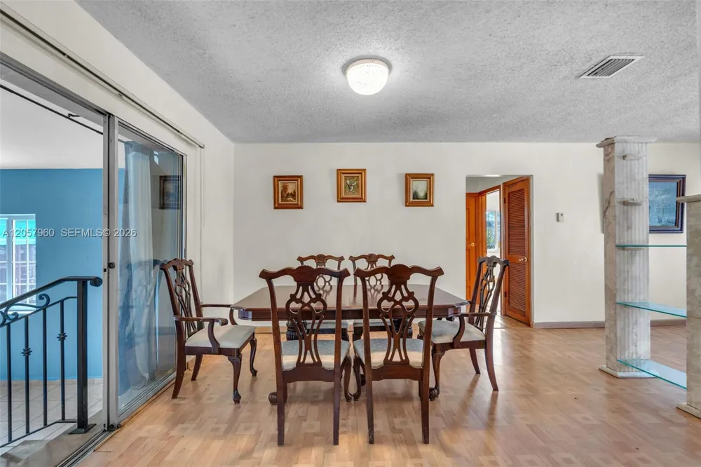267 E 56th St Hialeah, FL 33013