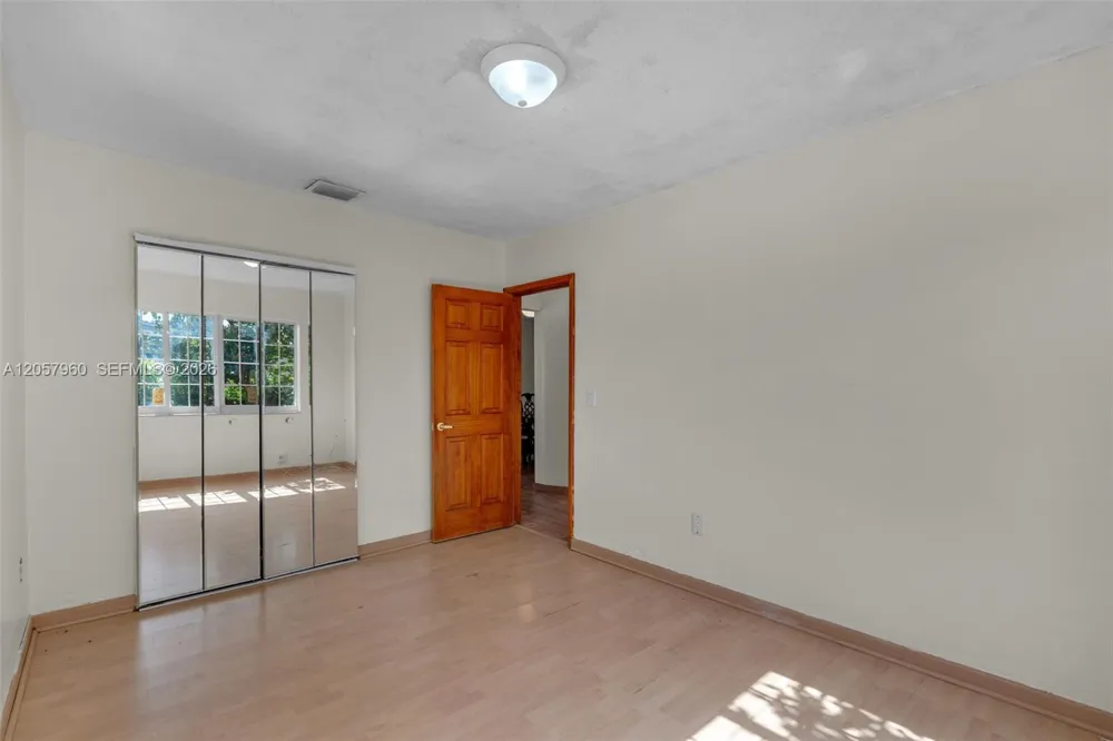 267 E 56th St Hialeah, FL 33013
