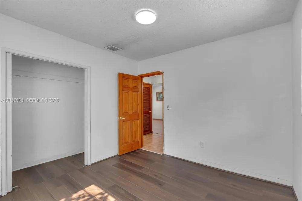 267 E 56th St Hialeah, FL 33013