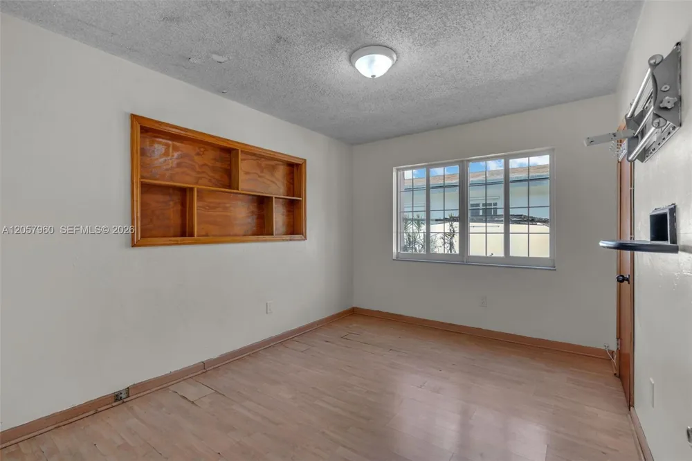 267 E 56th St Hialeah, FL 33013