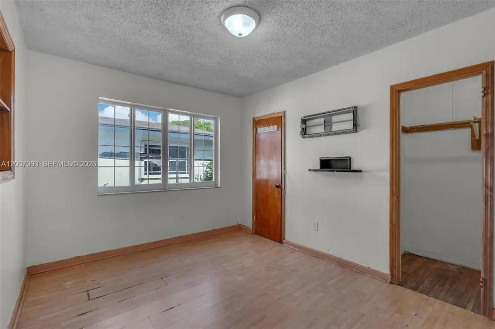 267 E 56th St Hialeah, FL 33013