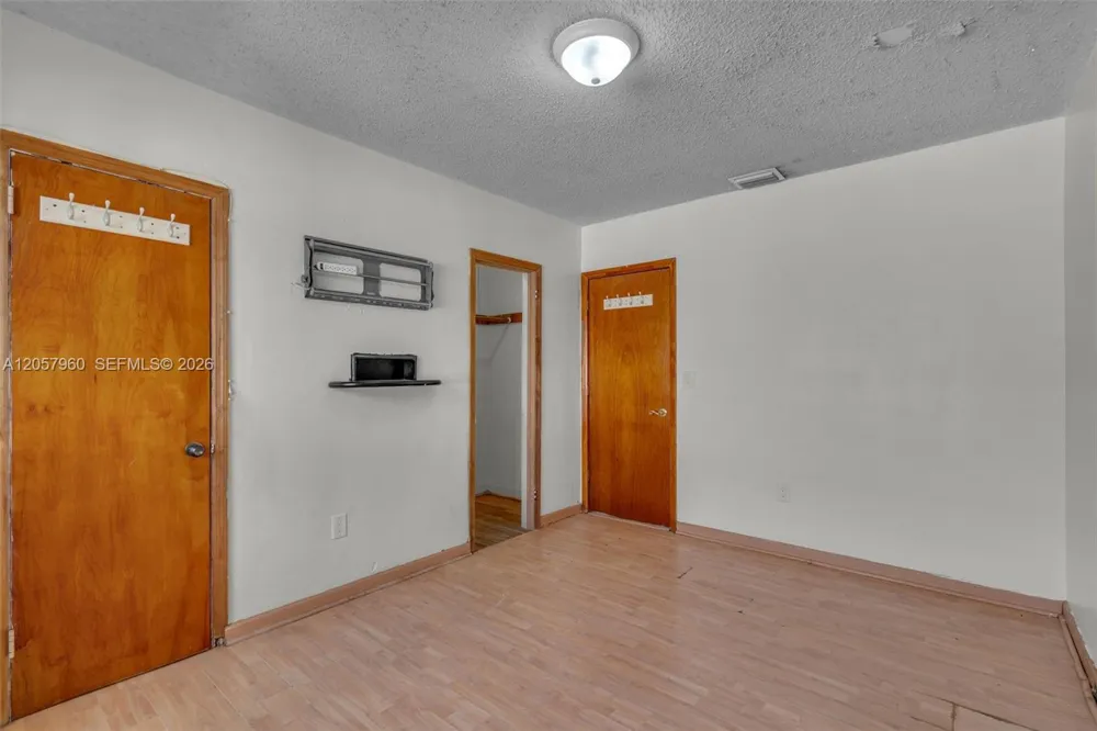 267 E 56th St Hialeah, FL 33013