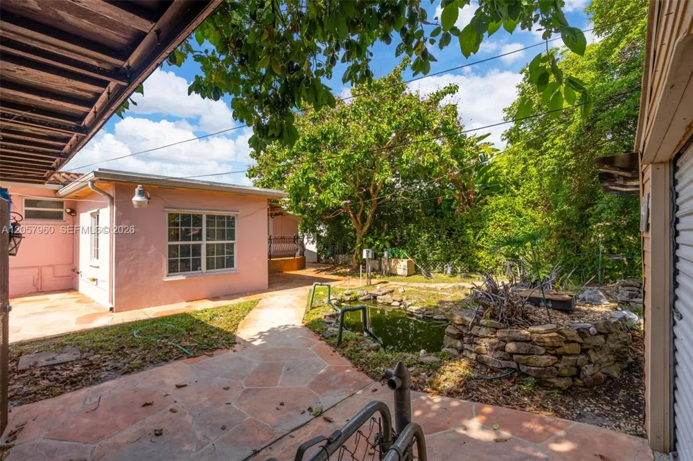 267 E 56th St Hialeah, FL 33013