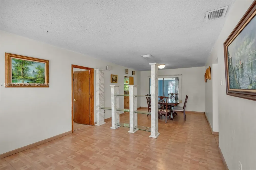 267 E 56th St Hialeah, FL 33013
