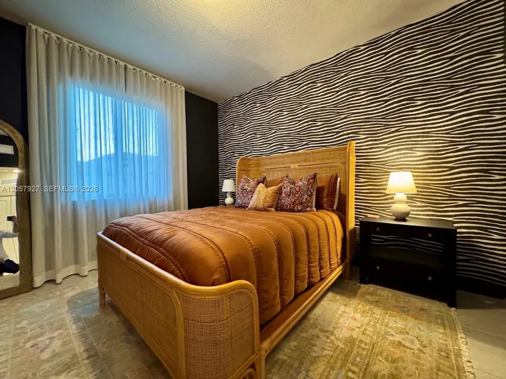 8316 NW 43rd St Doral, FL 33166