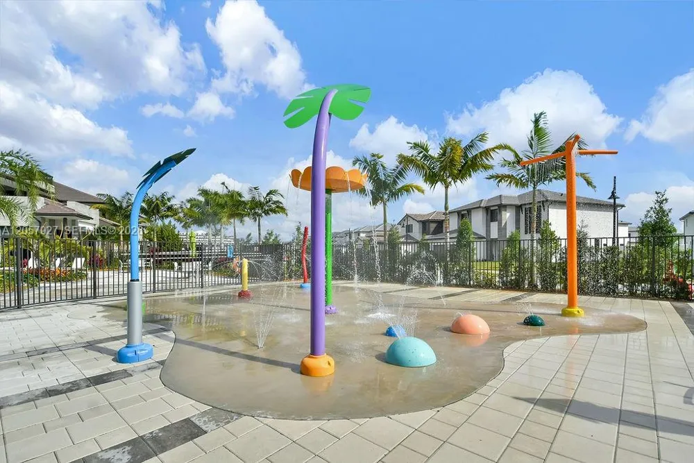 8316 NW 43rd St Doral, FL 33166
