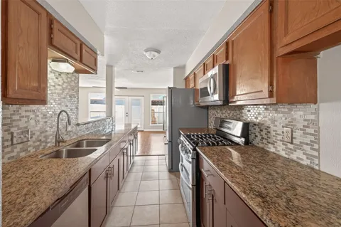 6424 Kentwick Drive #24/3