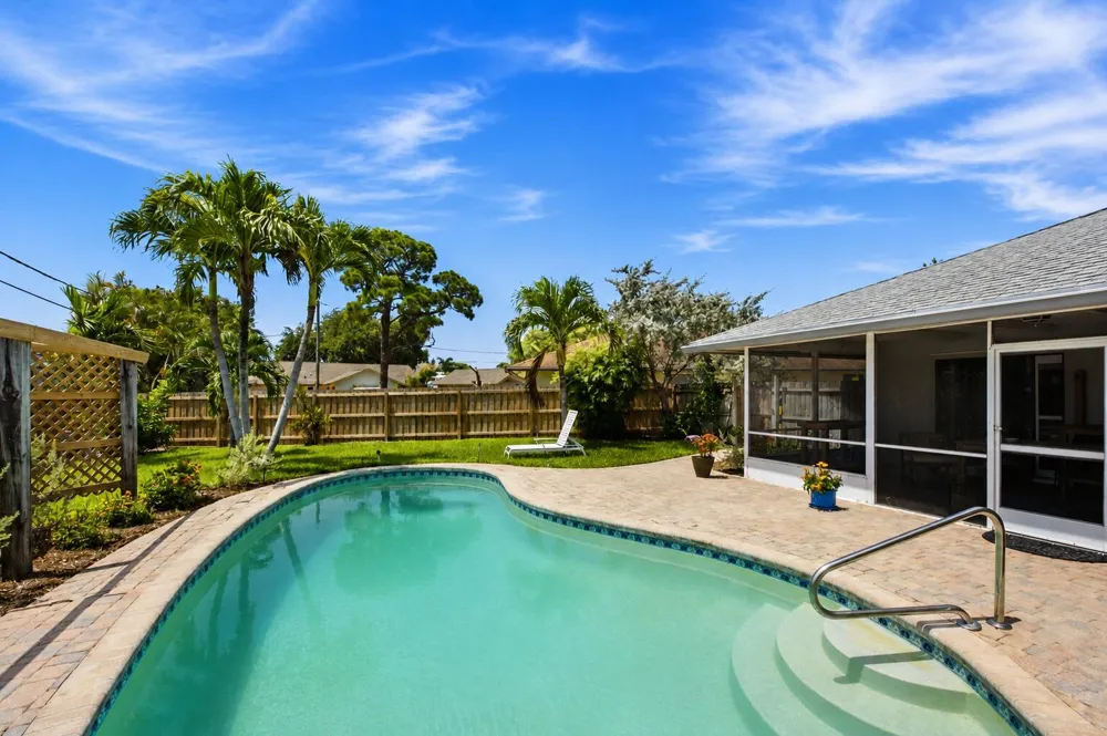 1081 Palama Way Lantana, FL 33462