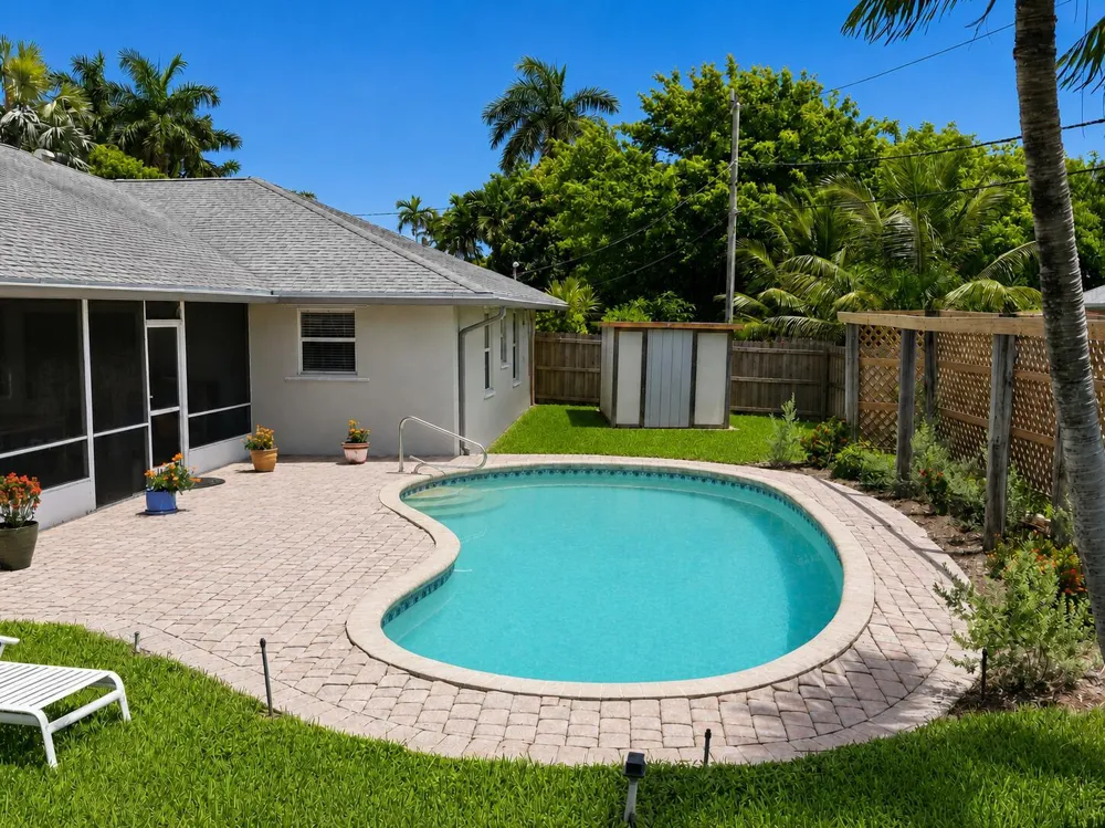 1081 Palama Way Lantana, FL 33462