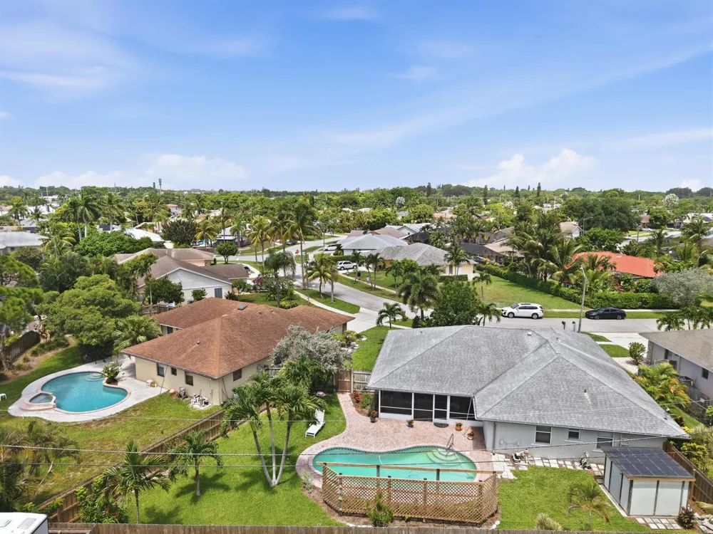 1081 Palama Way Lantana, FL 33462