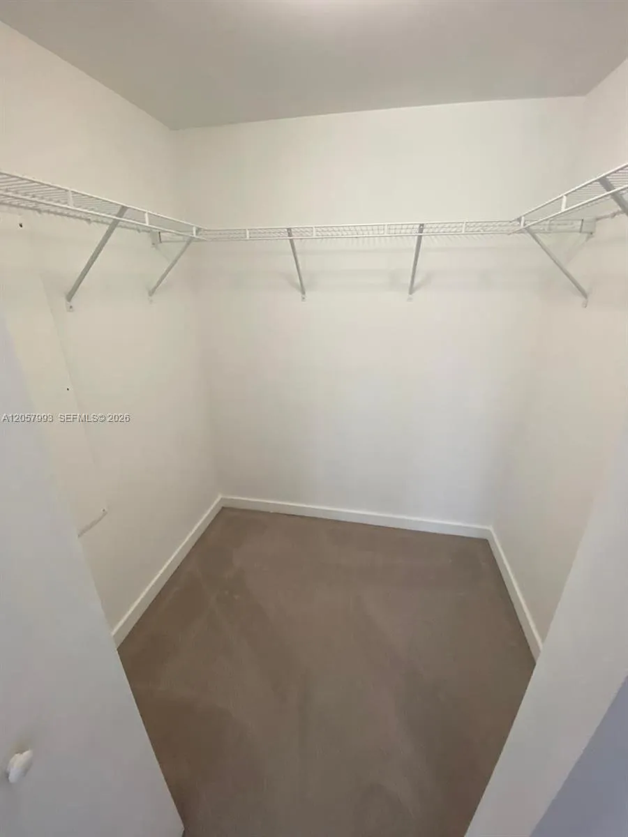 31 SE 6 street #706 Miami, FL 33131
