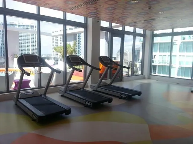 31 SE 6 street #706 Miami, FL 33131