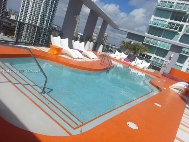 31 SE 6 street #706 Miami, FL 33131