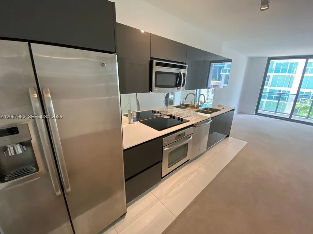 31 SE 6 street #706 Miami, FL 33131