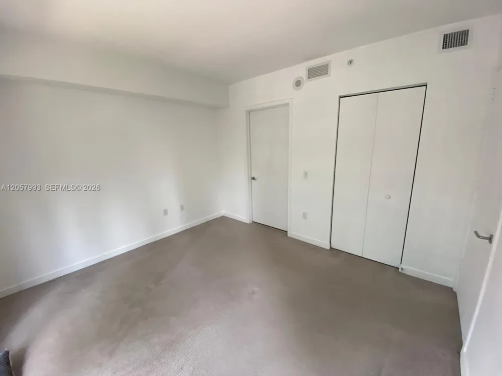 31 SE 6 street #706 Miami, FL 33131