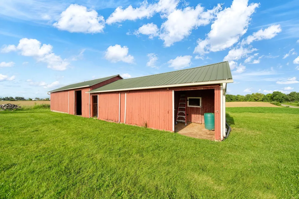 7760 Willow Road Clinton, MI 49236