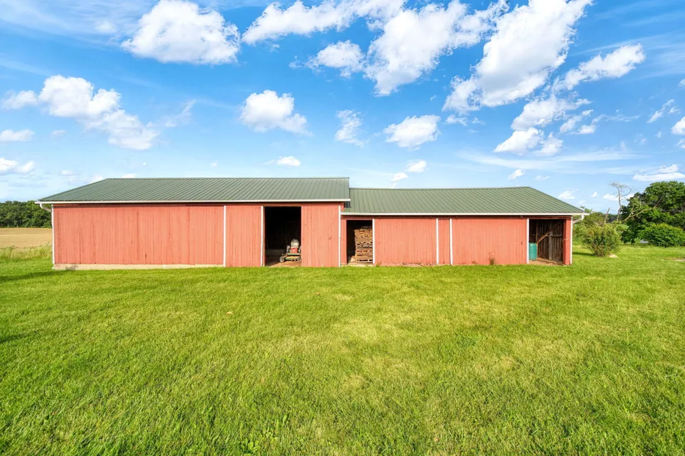 7760 Willow Road Clinton, MI 49236
