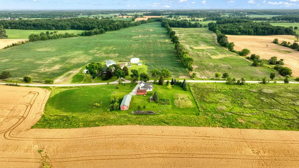 7760 Willow Road Clinton, MI 49236