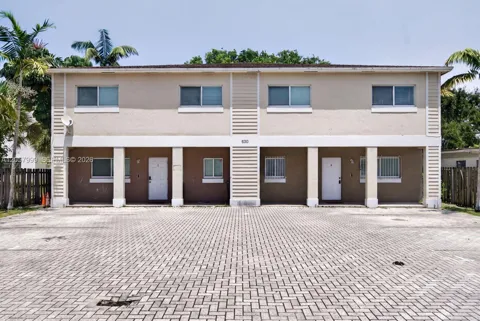 630 NW 10th Ter #4