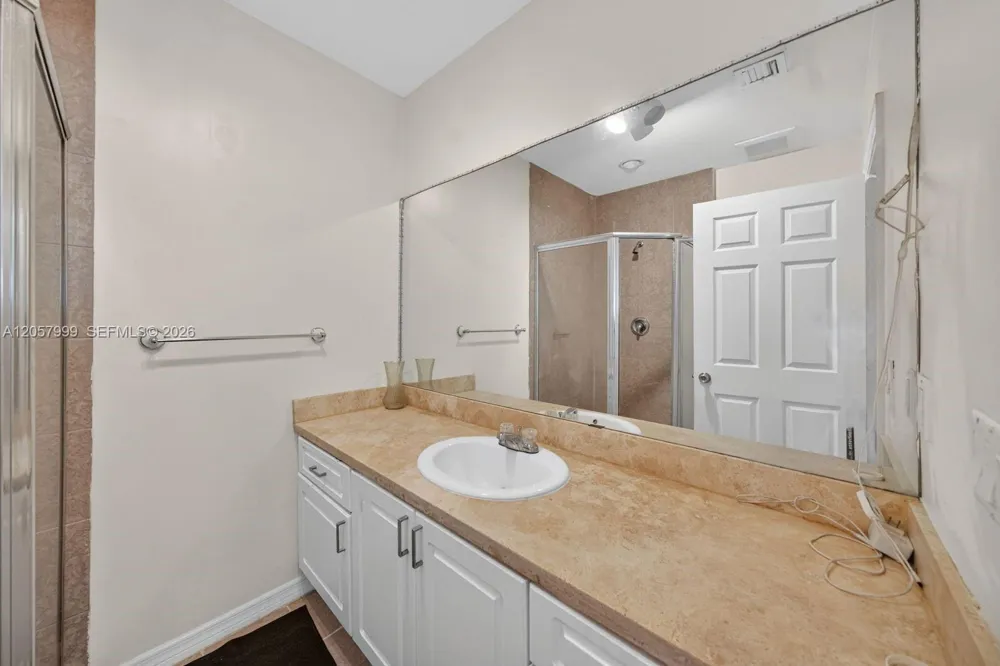 630 NW 10th Ter #4 Fort Lauderdale, FL 33311