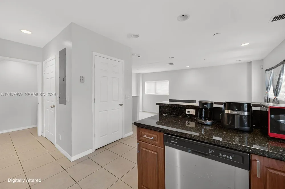 630 NW 10th Ter #4 Fort Lauderdale, FL 33311