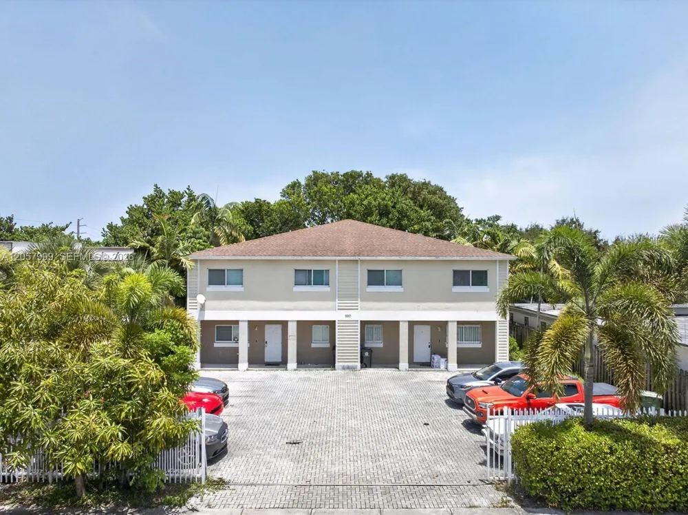 630 NW 10th Ter #4 Fort Lauderdale, FL 33311
