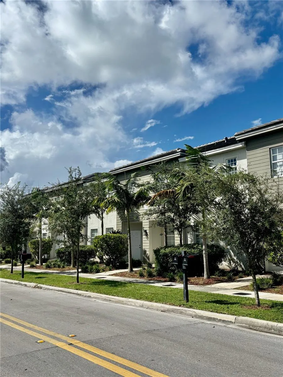 1310 NW 6th Ave #G Florida City, FL 33034