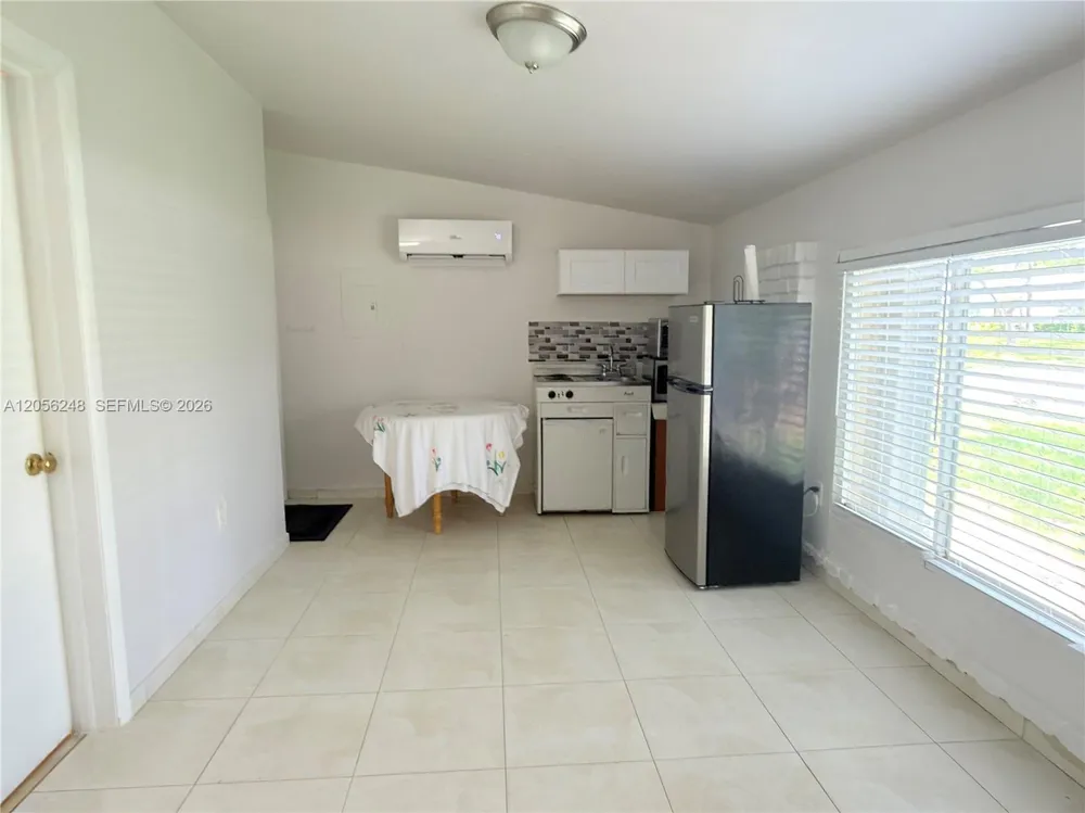 9160 SW 73rd St #B Miami, FL 33173