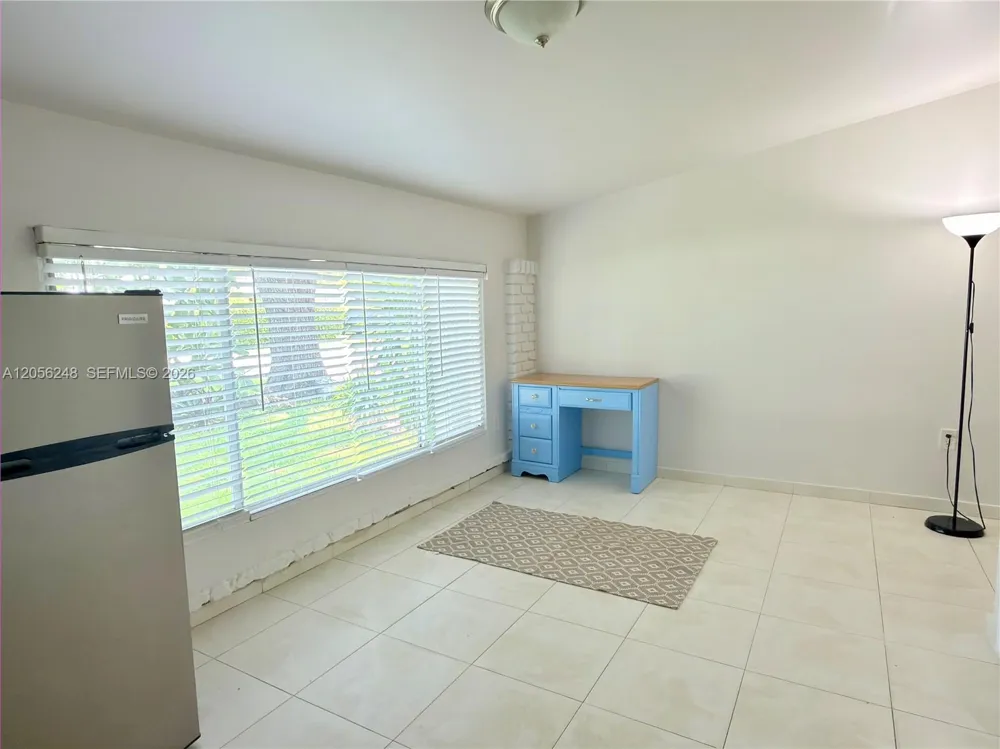 9160 SW 73rd St #B Miami, FL 33173