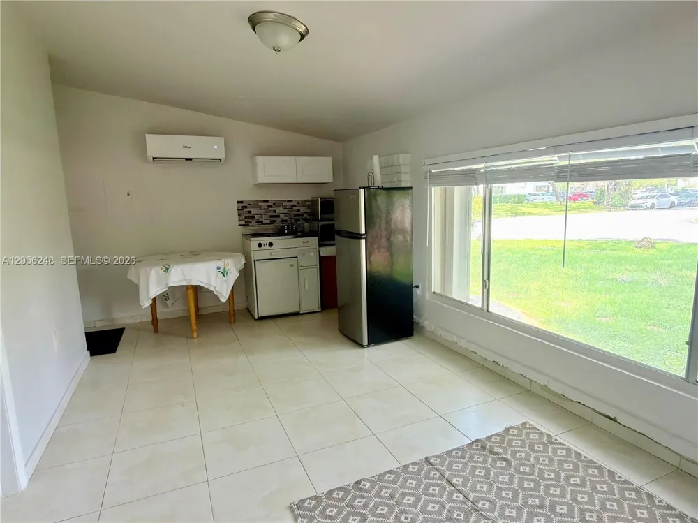 9160 SW 73rd St #B Miami, FL 33173
