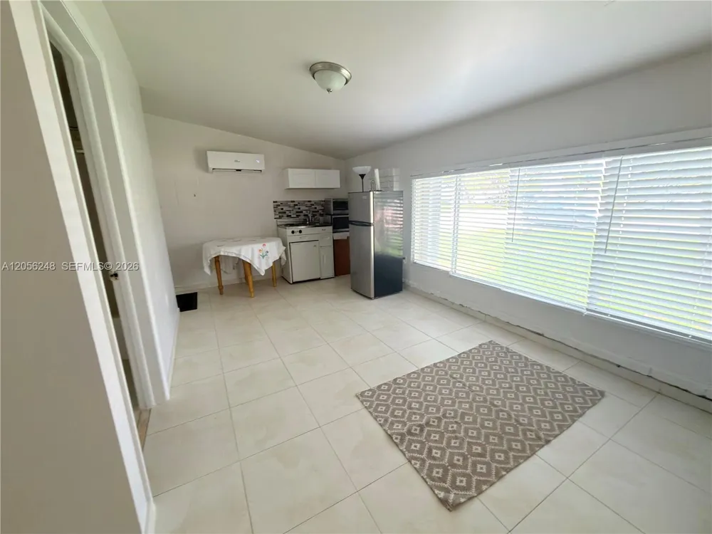 9160 SW 73rd St #B Miami, FL 33173