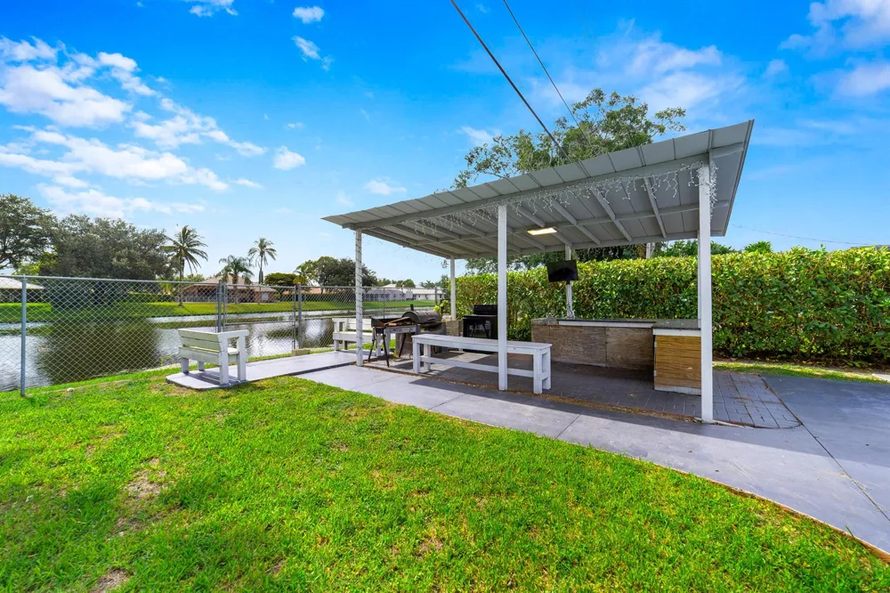735 Hibiscus Drive Royal Palm Beach, FL 33411