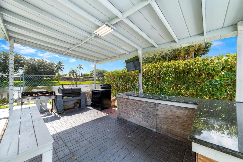 735 Hibiscus Drive Royal Palm Beach, FL 33411