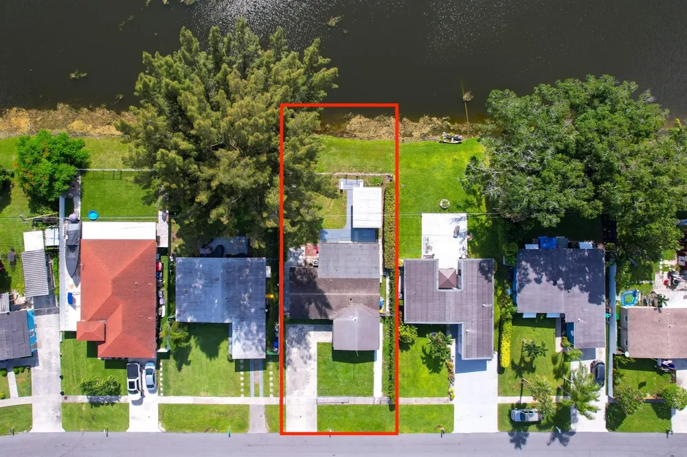 735 Hibiscus Drive Royal Palm Beach, FL 33411