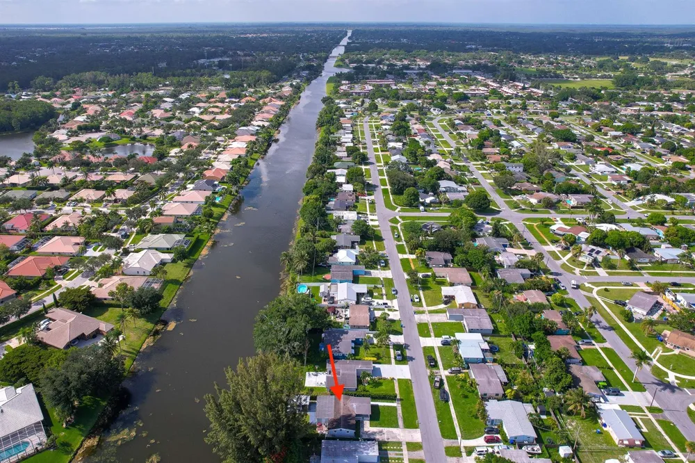 735 Hibiscus Drive Royal Palm Beach, FL 33411