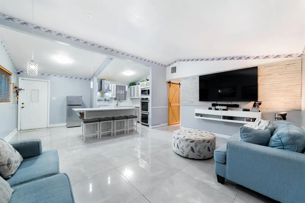 735 Hibiscus Drive Royal Palm Beach, FL 33411