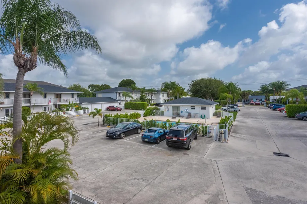 324 W PINE STREET #11 Lantana, FL 33462