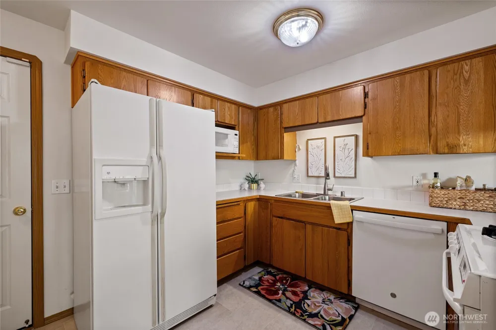 808 13th Street SE #E Puyallup, WA 98372