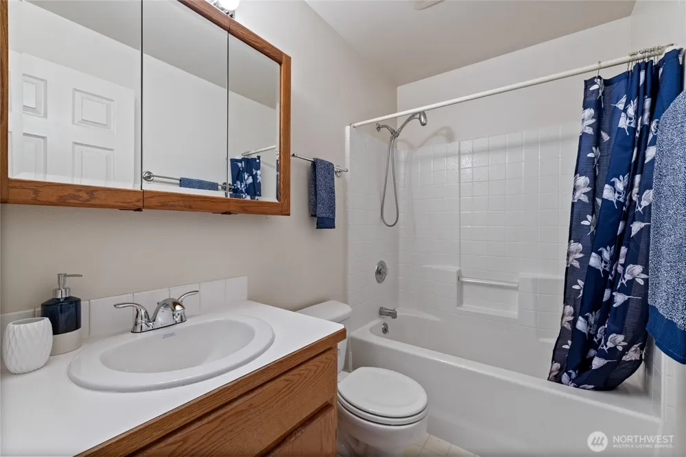 808 13th Street SE #E Puyallup, WA 98372