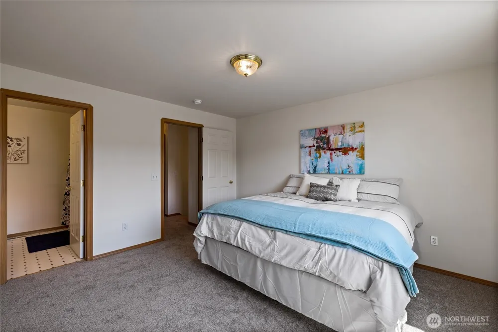 808 13th Street SE #E Puyallup, WA 98372
