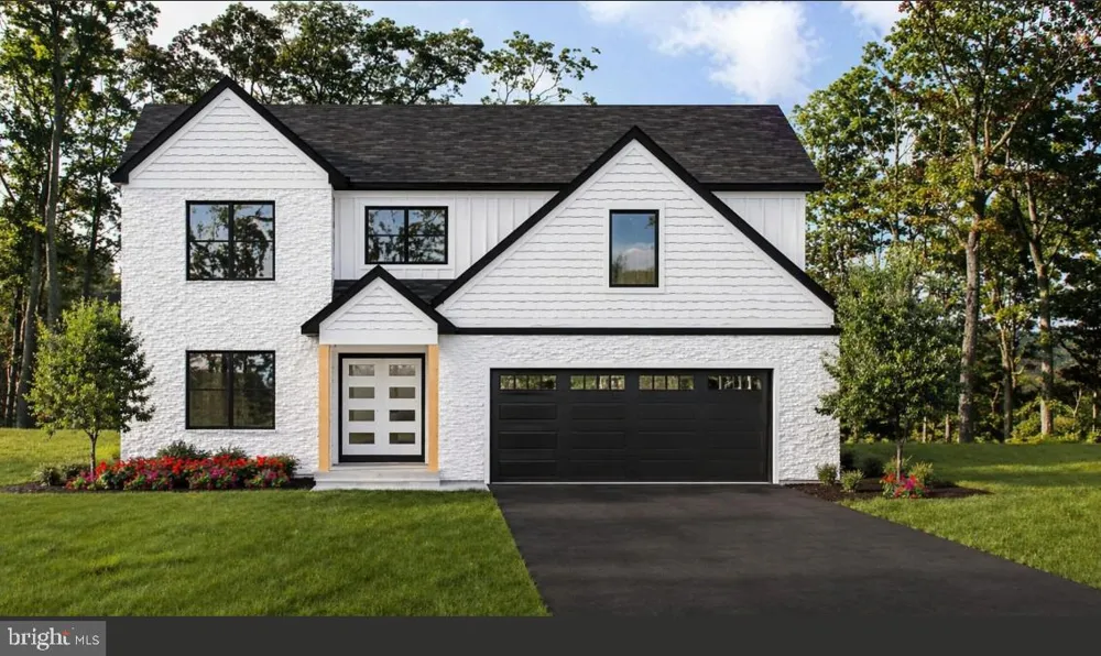 10 HIDDEN POND DRIVE Reading, PA 19607