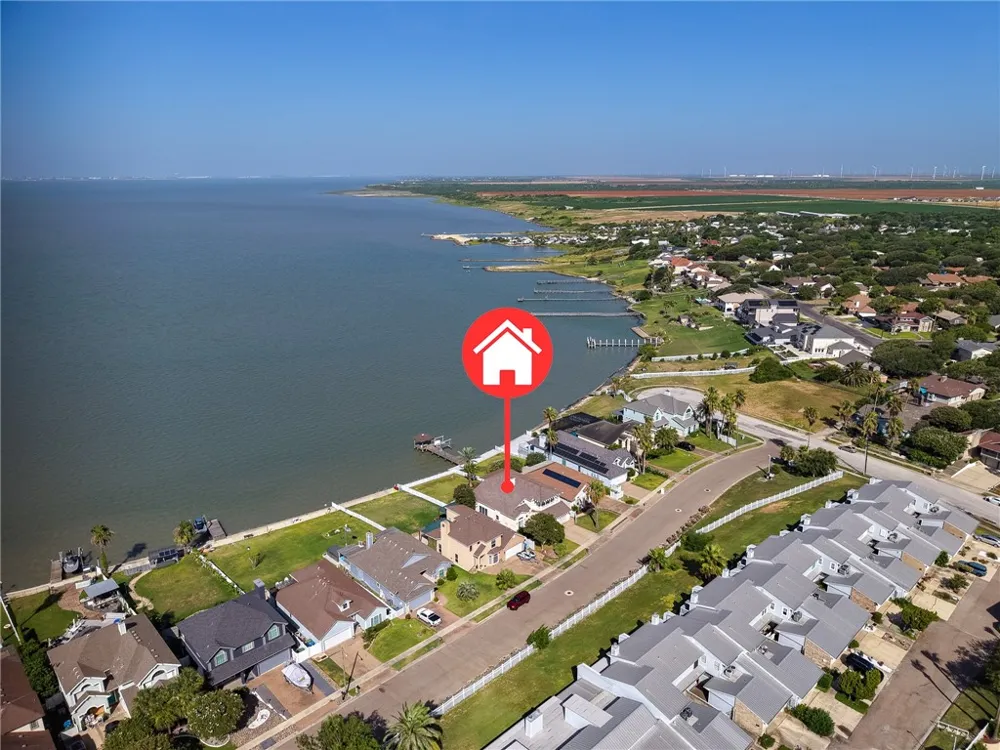 1343 W Bayview Drive Portland, TX 78374