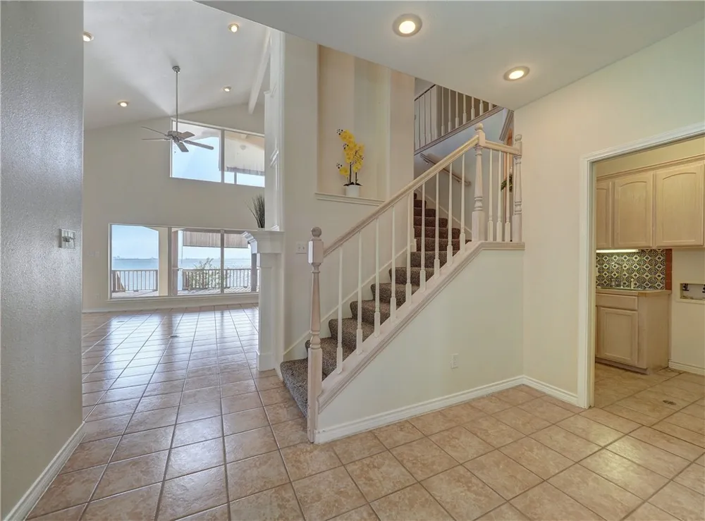 1343 W Bayview Drive Portland, TX 78374