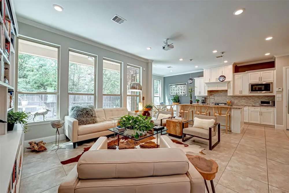 23 Silver Rock Drive Tomball, TX 77375