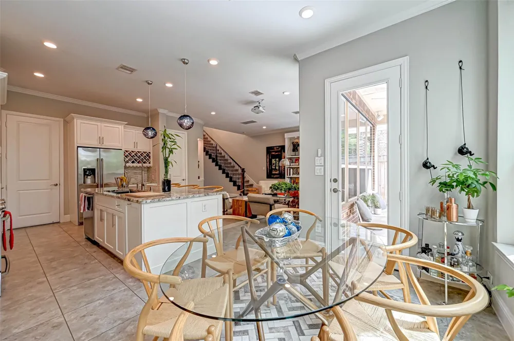 23 Silver Rock Drive Tomball, TX 77375