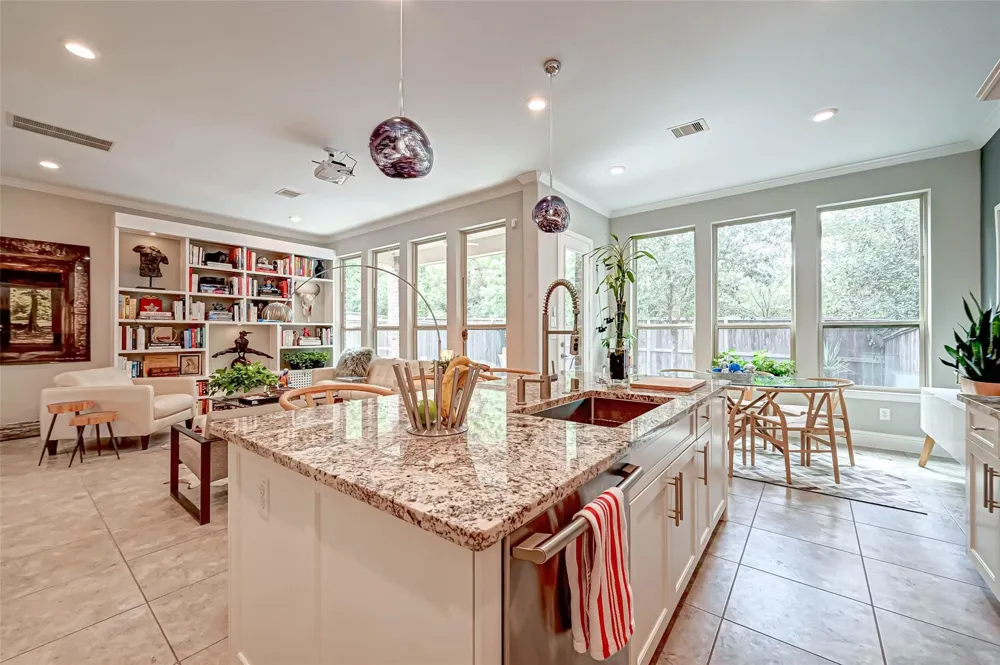 23 Silver Rock Drive Tomball, TX 77375