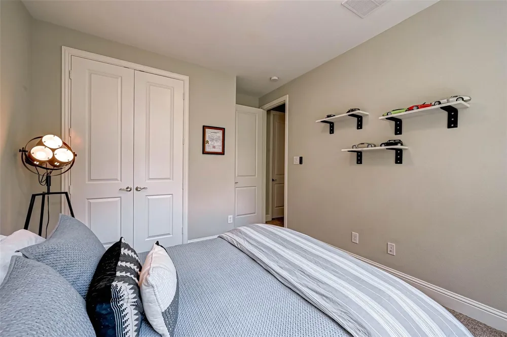 23 Silver Rock Drive Tomball, TX 77375