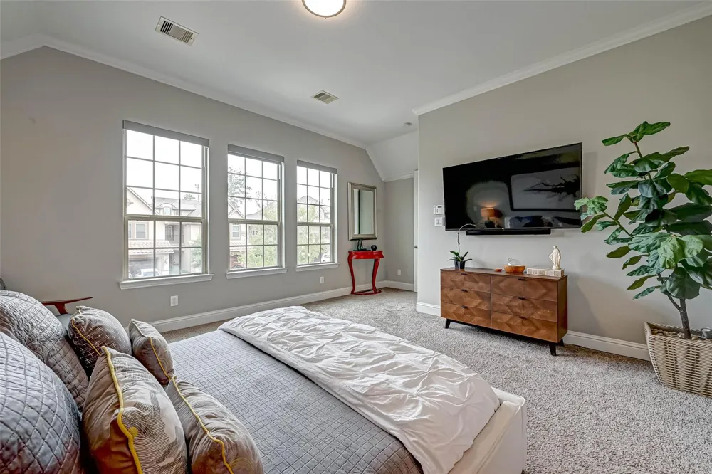 23 Silver Rock Drive Tomball, TX 77375
