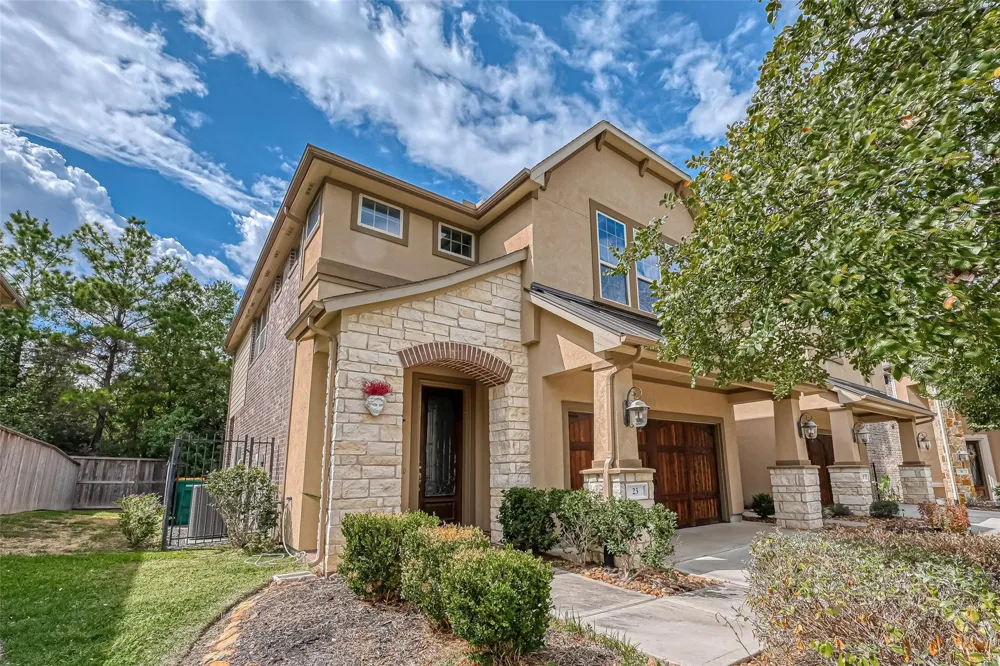 23 Silver Rock Drive Tomball, TX 77375
